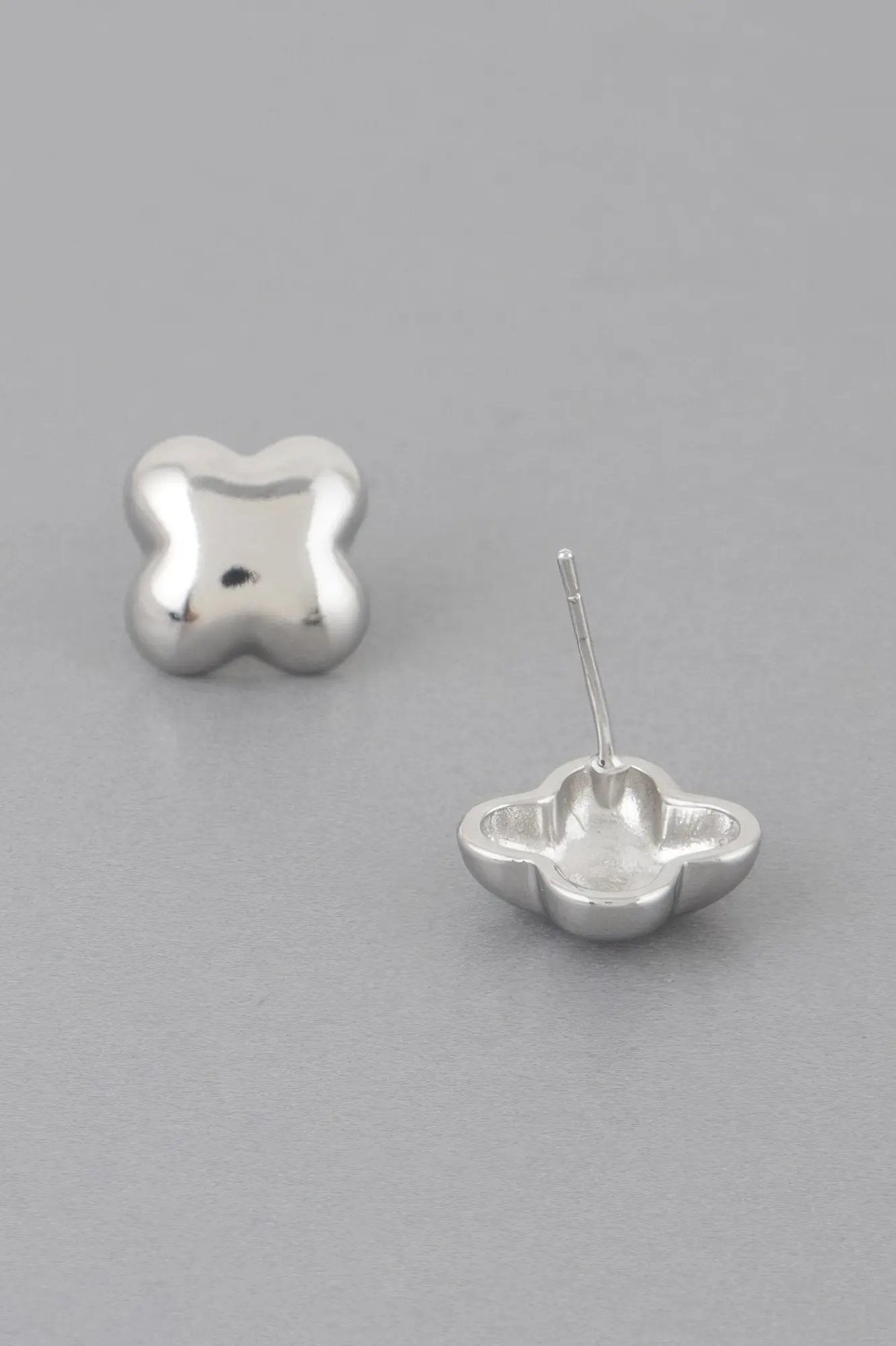 Cute Four Leaf Earrings - DressAffection