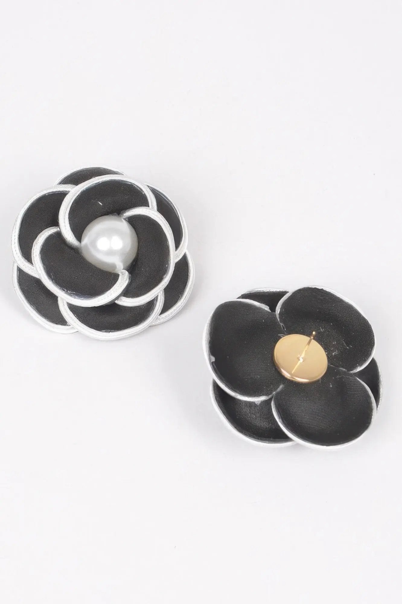 Faux Pearl Flower Stud Earring - DressAffection