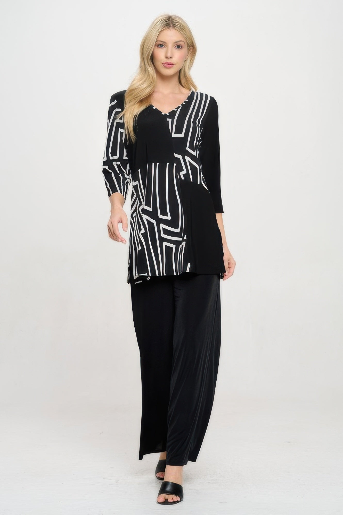 Hit Contrast V-neck Tunic Top - DressAffection