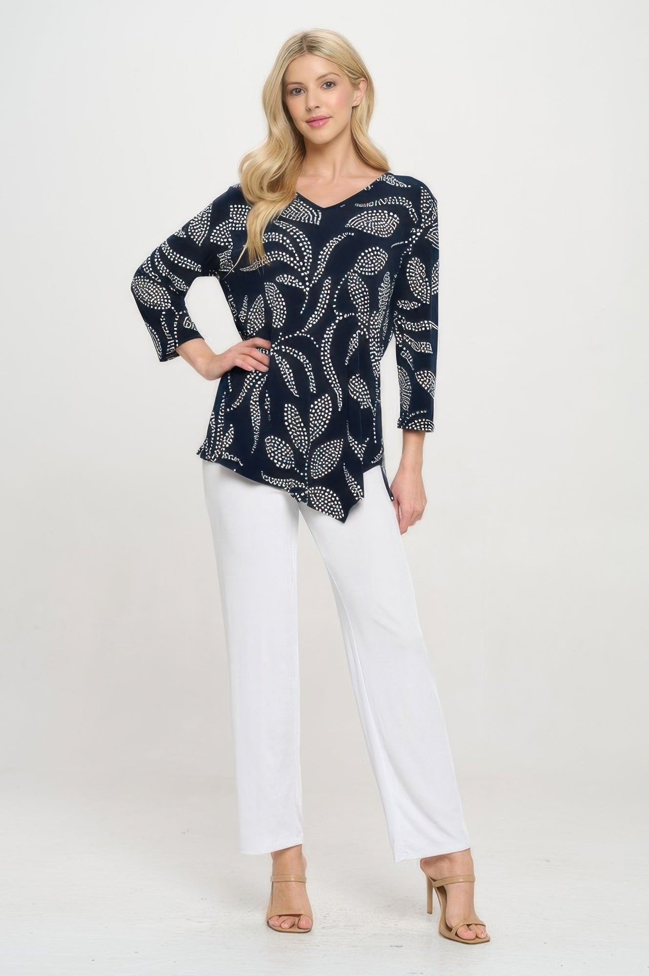 Hit Point V-neckline Top - DressAffection