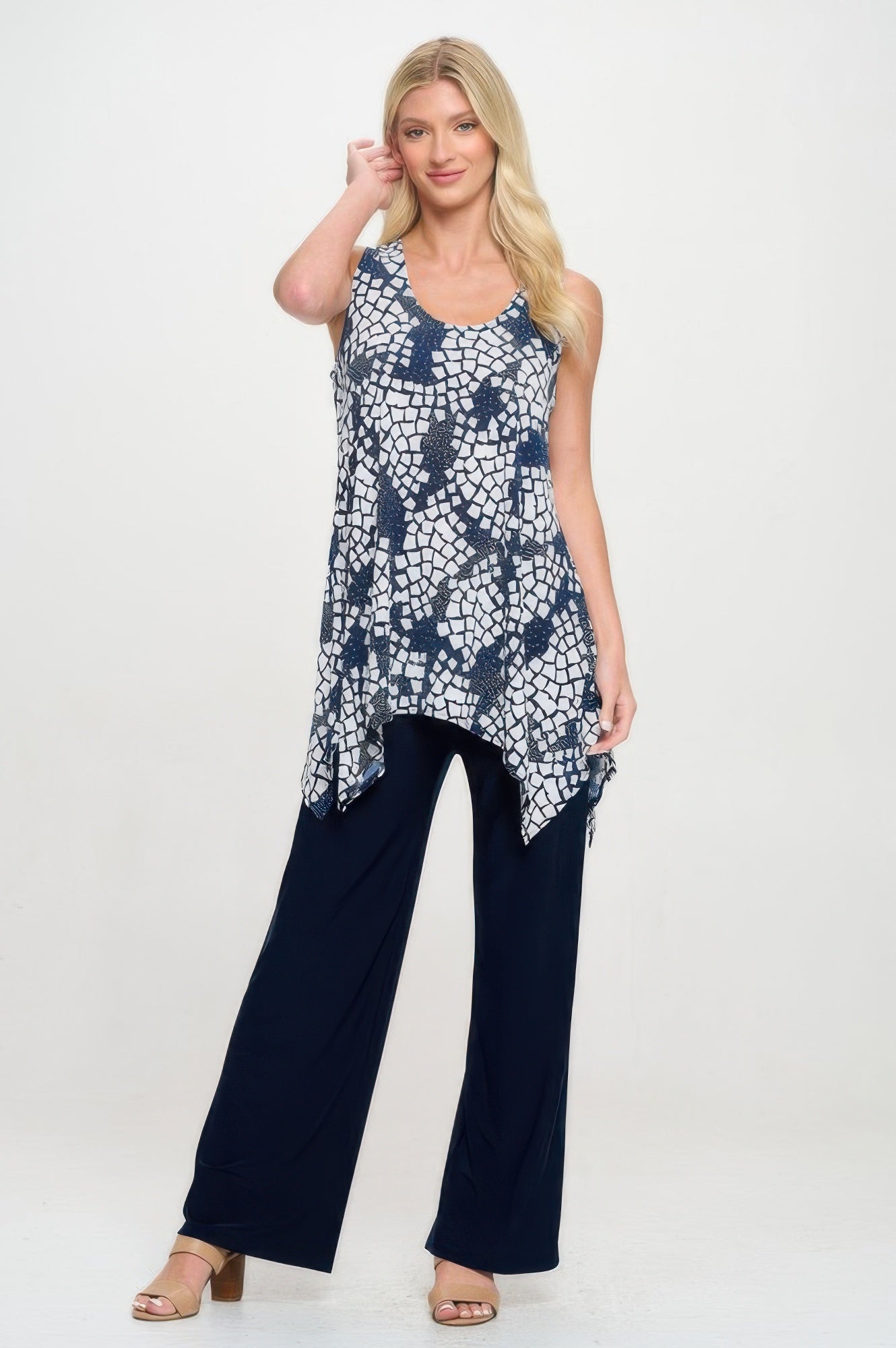 Hit Shark Bite Hem Tank - DressAffection