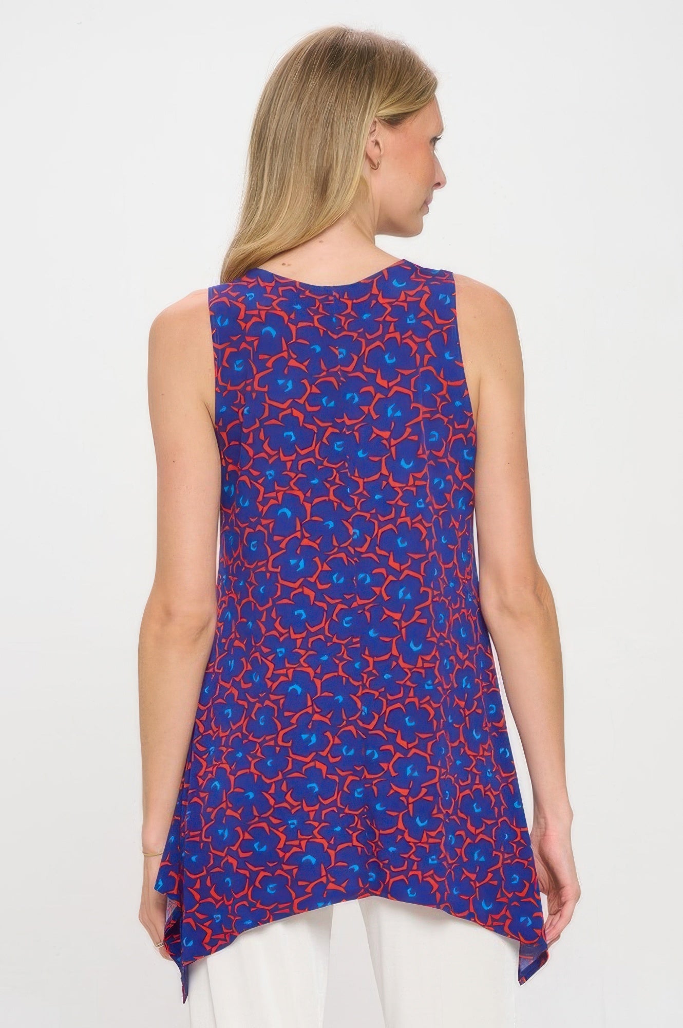 Hit Shark Bite Hem Tank - DressAffection