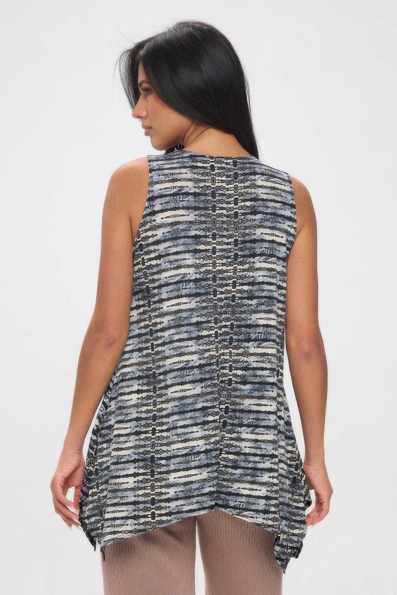 Hit Shark Bite Hem Tank - DressAffection