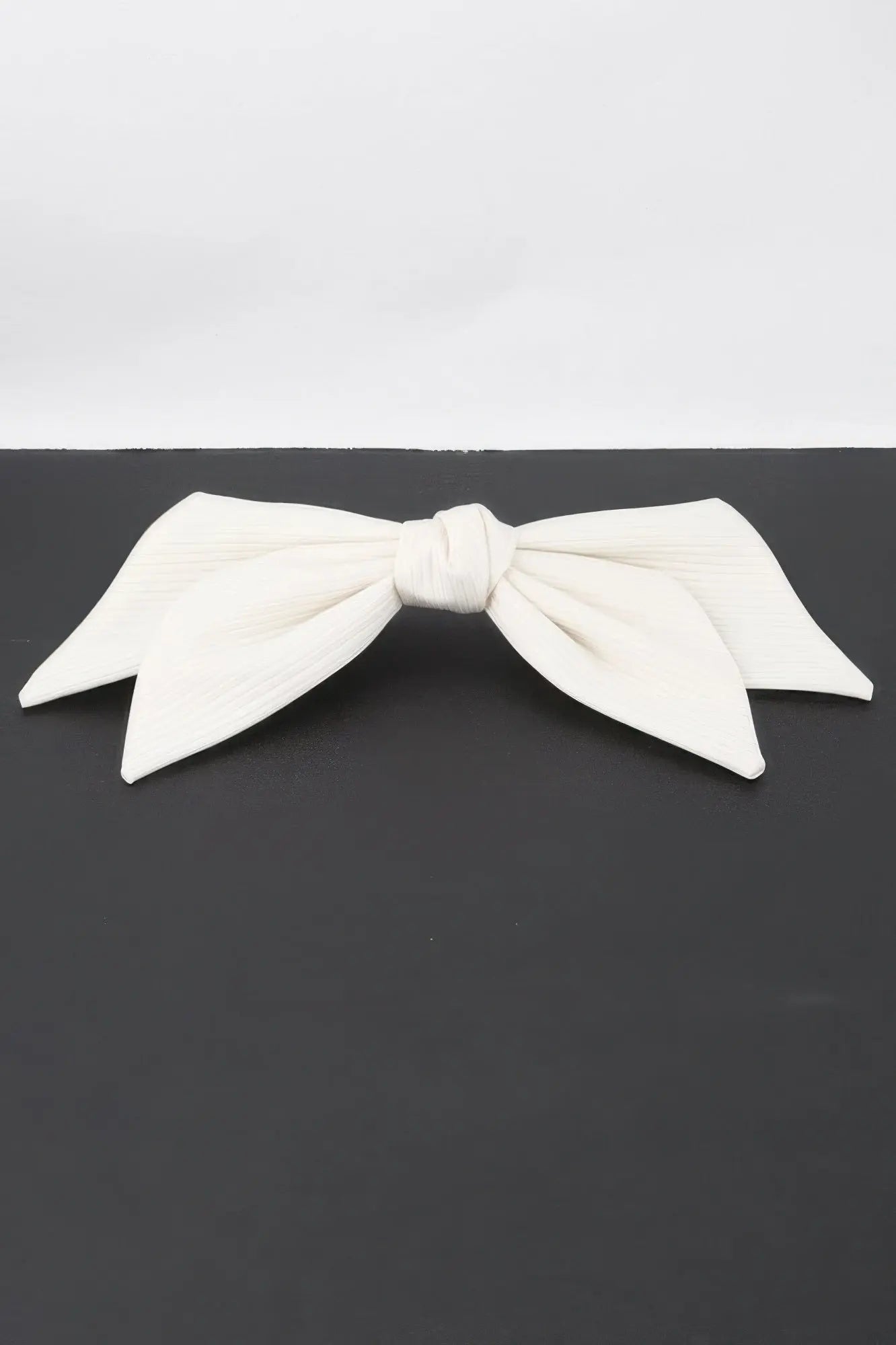 Lined Ribbon Hair Clip - DressAffection