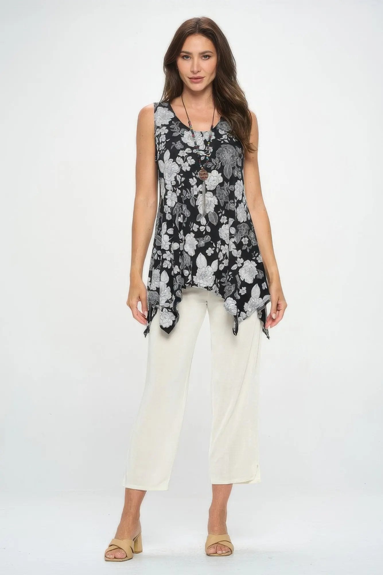 Plus Size Hit Shark Bite Hem Tank - DressAffection