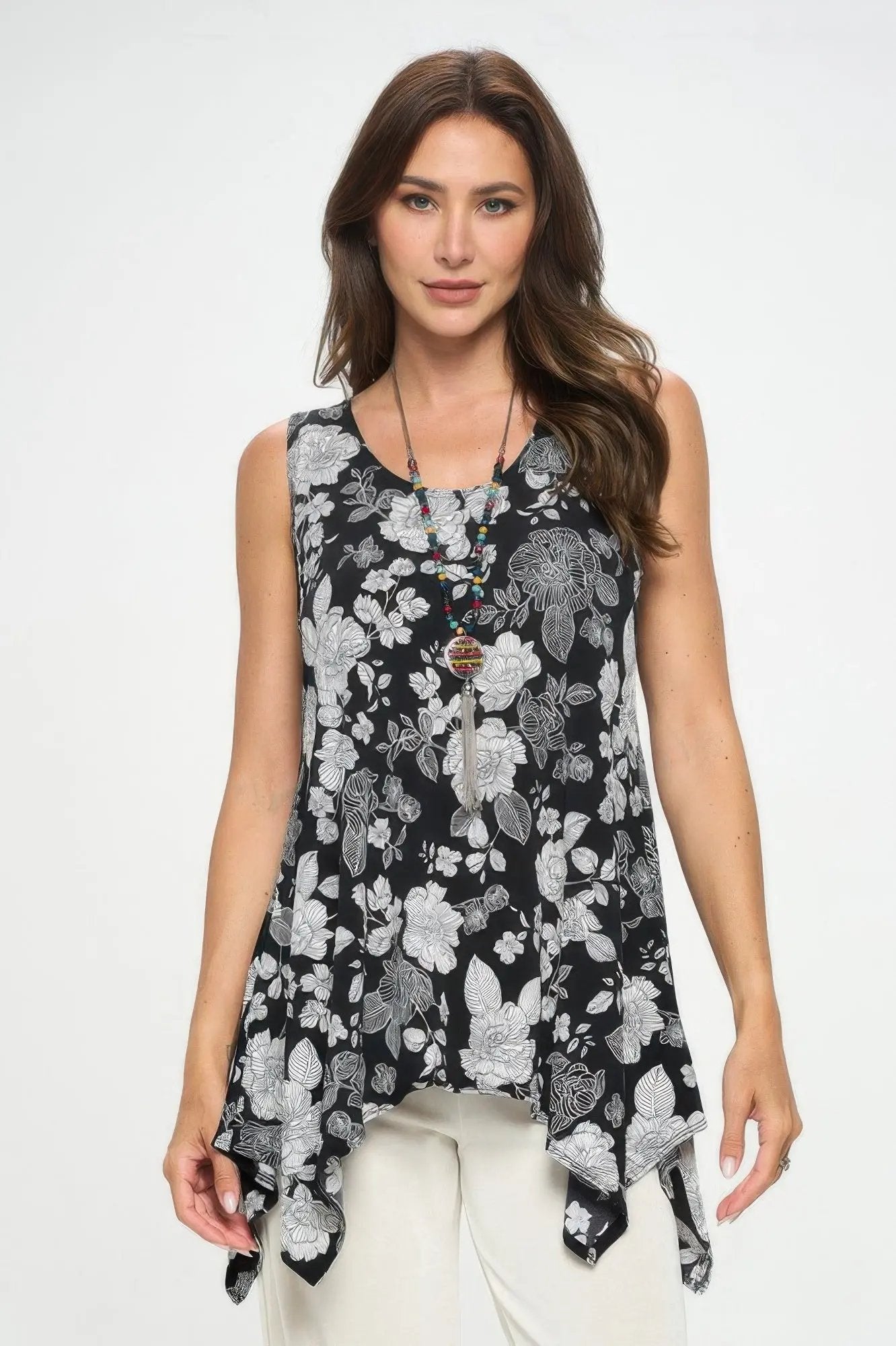 Plus Size Hit Shark Bite Hem Tank - DressAffection