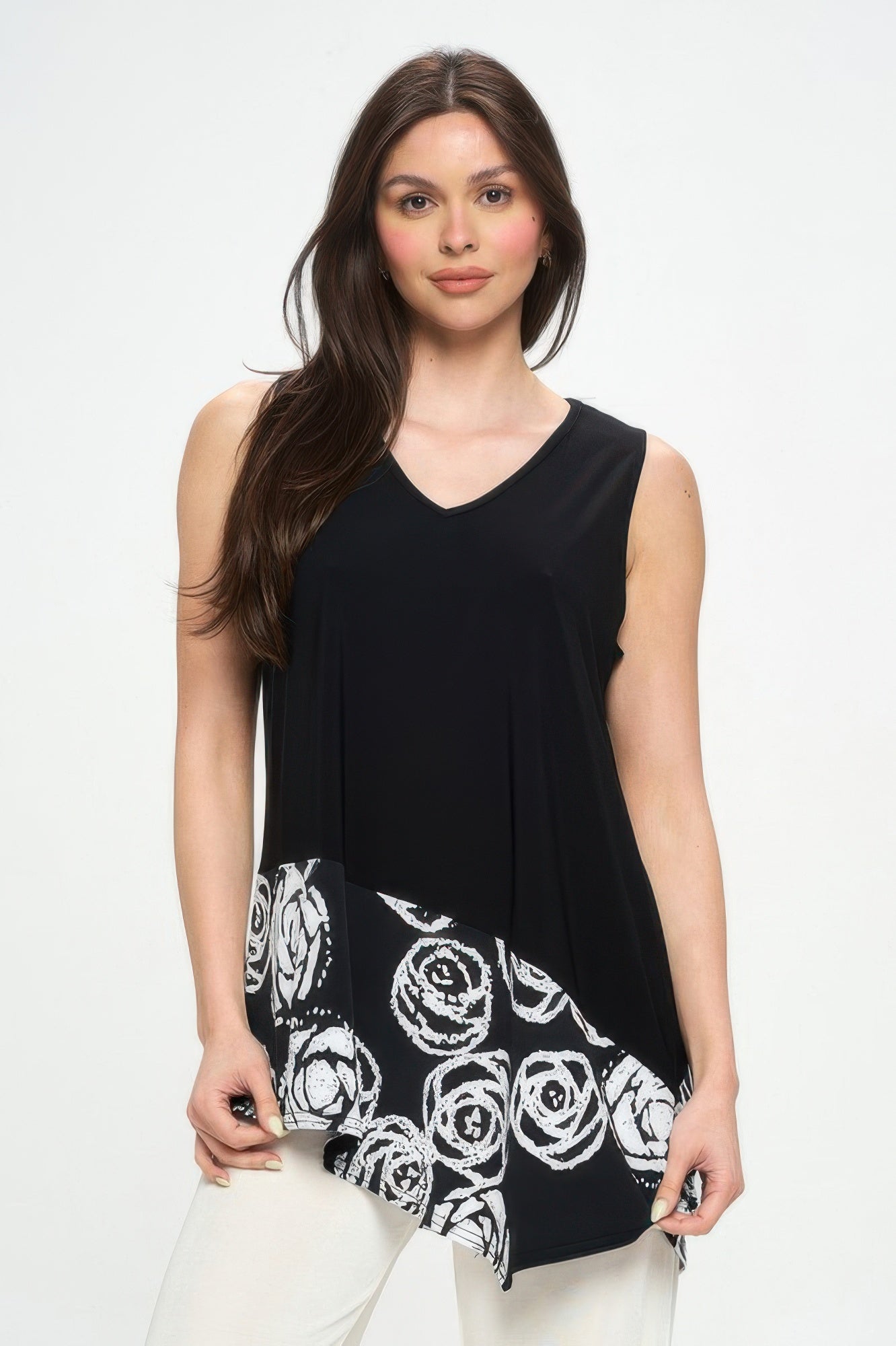 Plus Size Hit Sleeveless Contrast Top - DressAffection