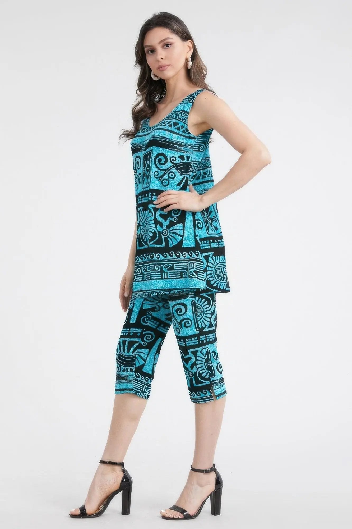 Plus Size Tank Capri Pant Set - DressAffection