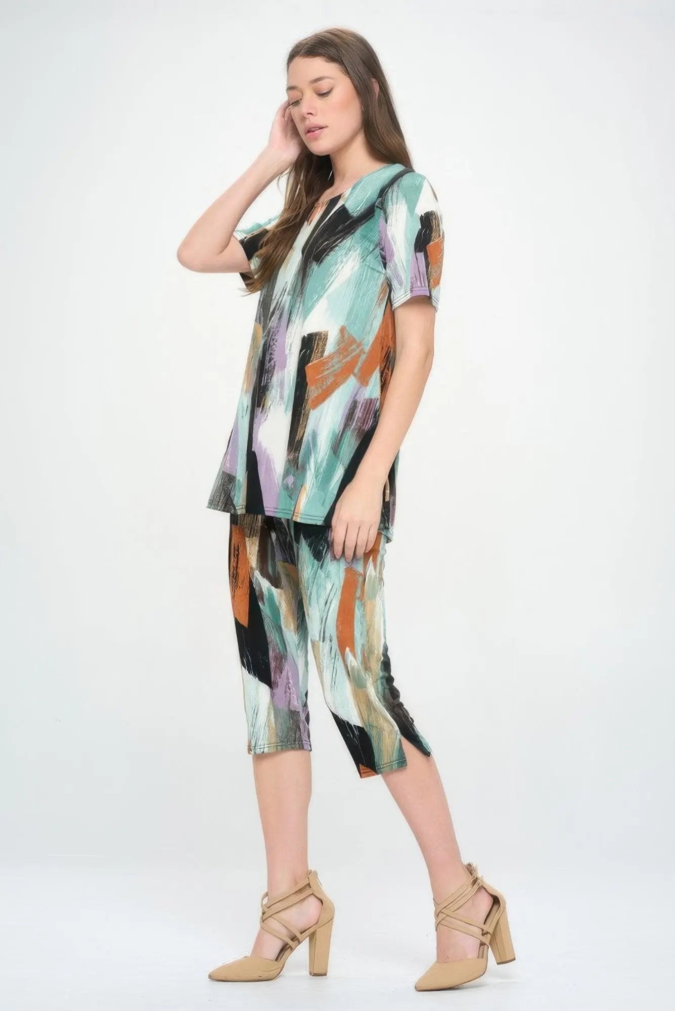 Short Sleeve Top Capri Pants Set - DressAffection