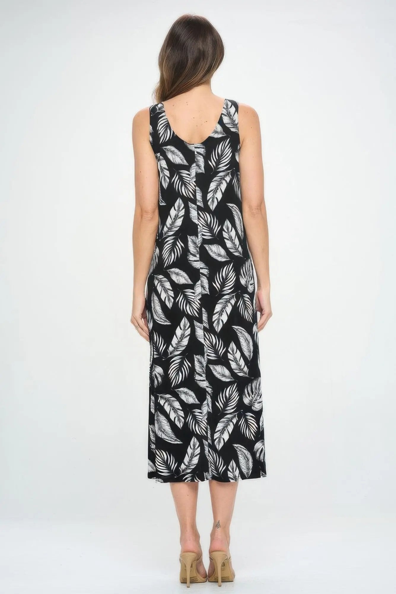Sleeveless And Soft Round-neckline Long - DressAffection