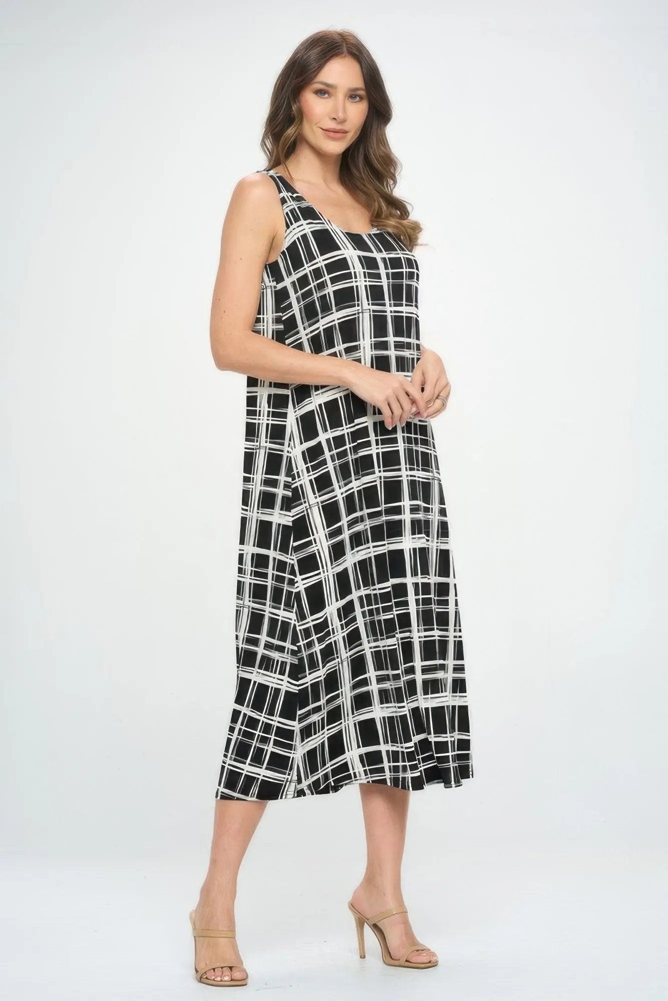 Sleeveless And Soft Round-neckline Long - DressAffection