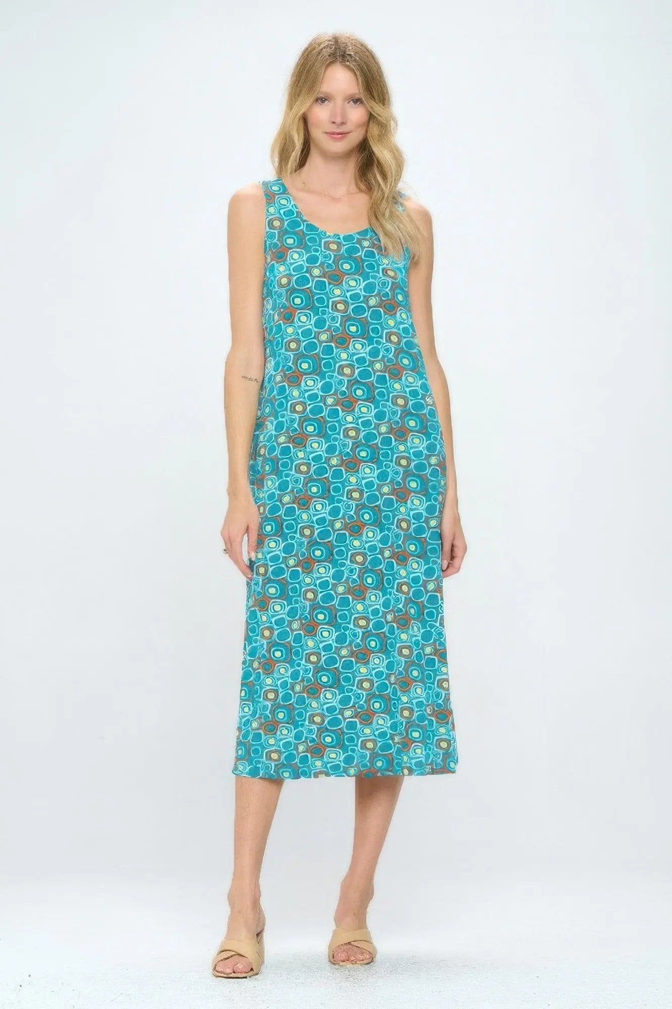 Sleeveless And Soft Round-neckline Long - DressAffection