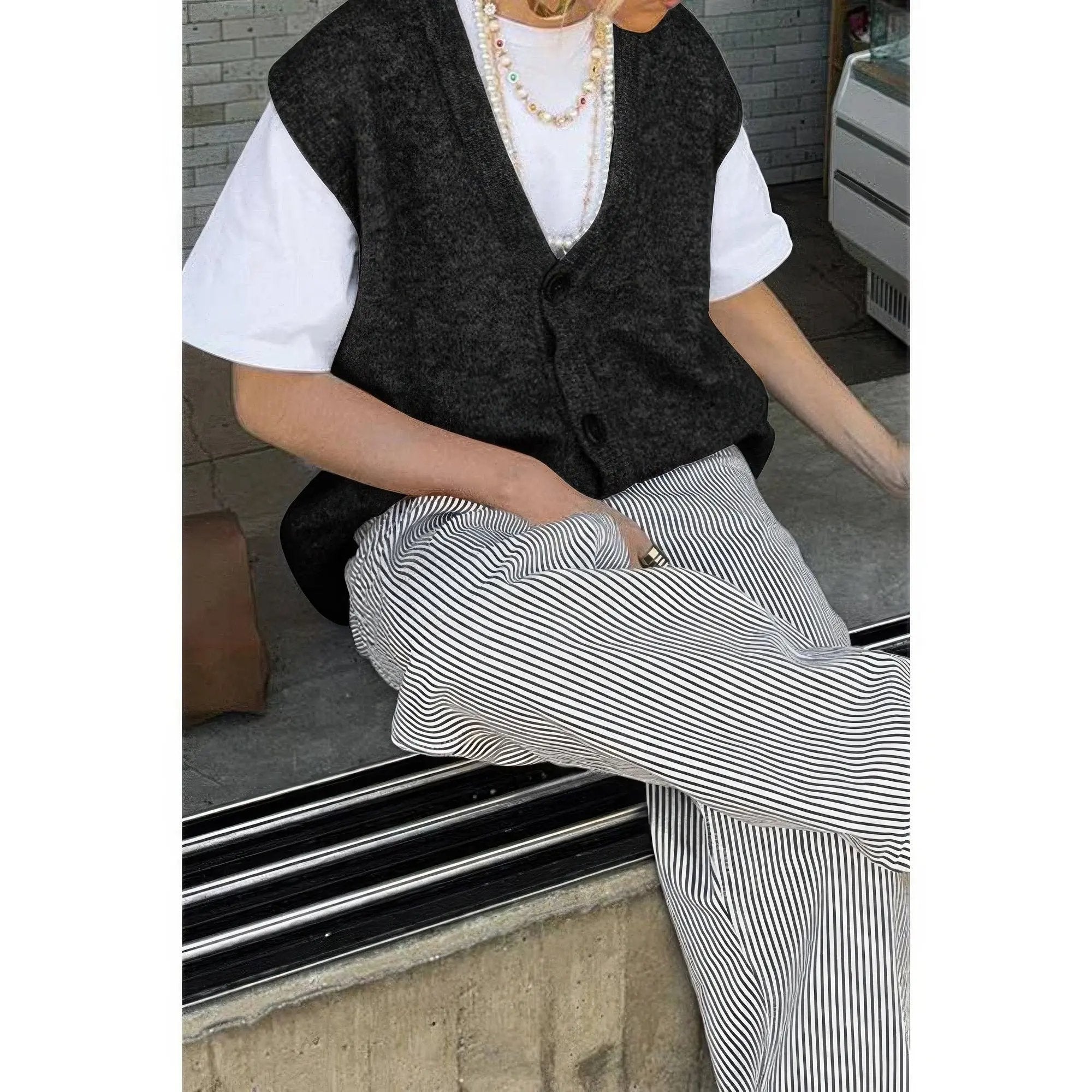 Solid V Neck Sleeveless Knitted Cardigan Vest - DressAffection